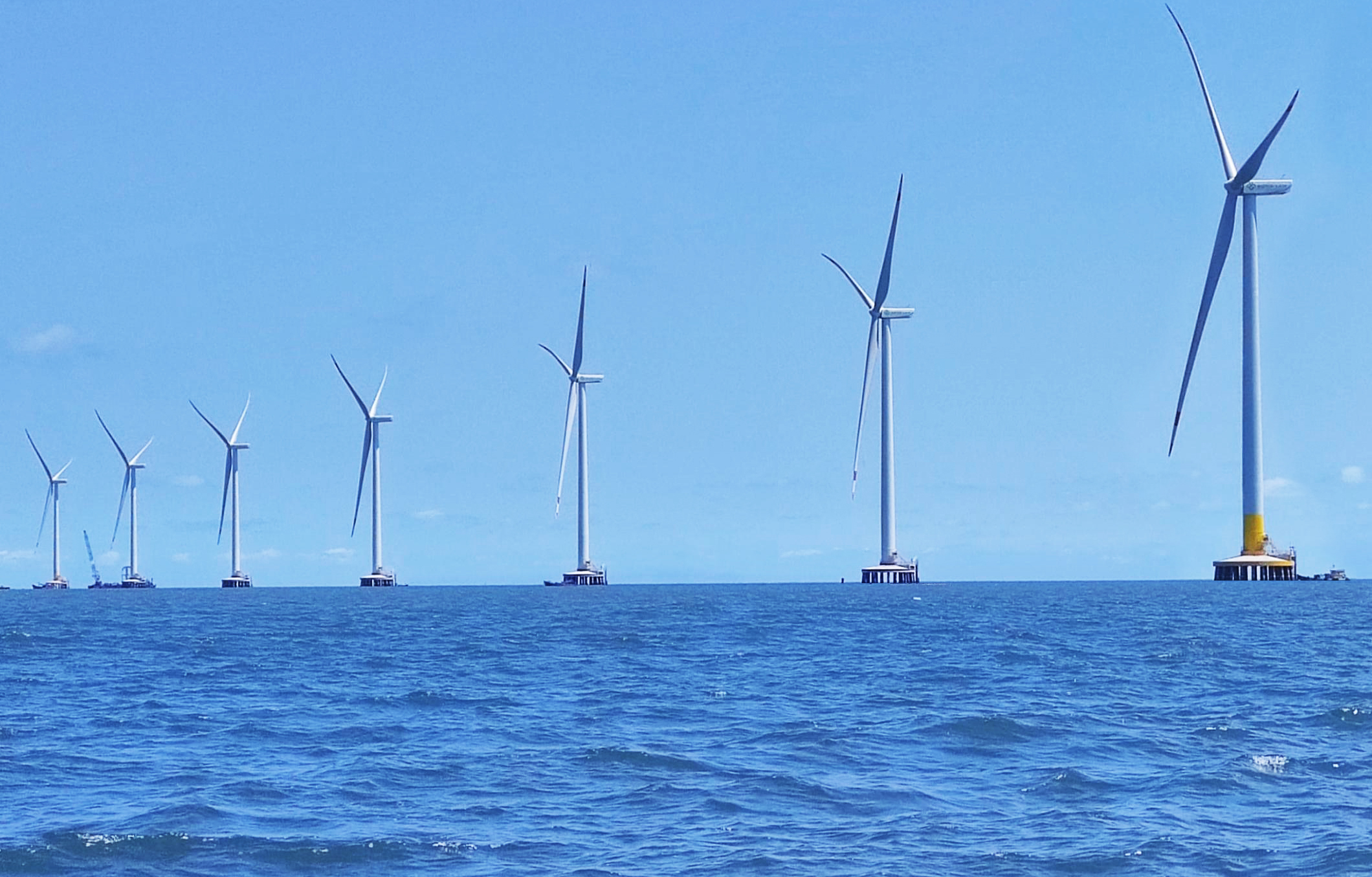 提前1個月，威尼斯9499登錄入口股份首個&ldquo;雙海&rdquo;項目完成吊裝